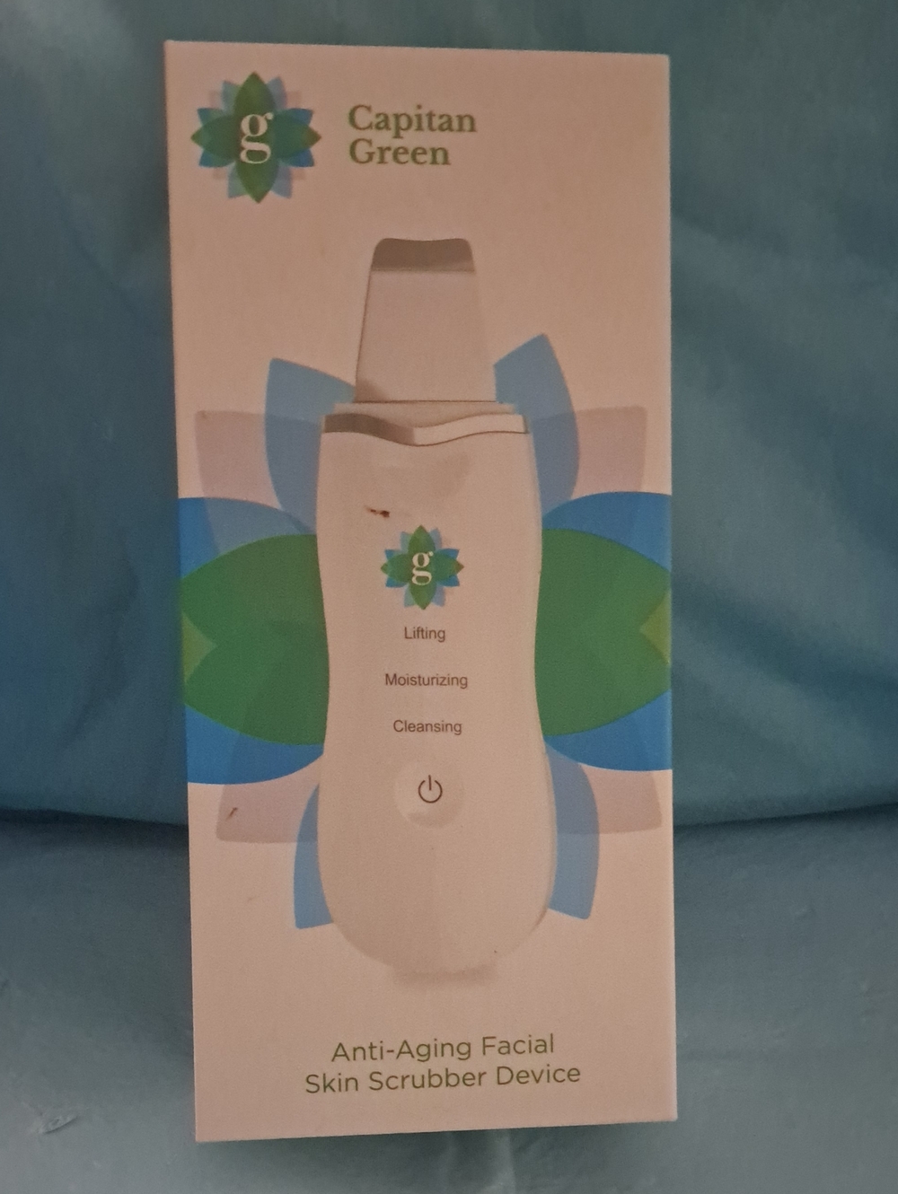 White Anti-Aging Facial Skin Scrubber